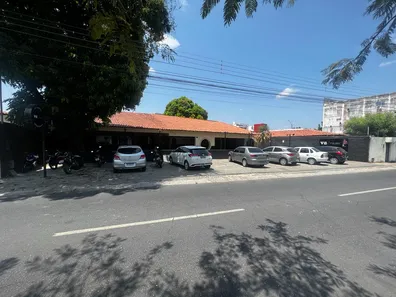 Imóvel Comercial com 5 Quartos para alugar, 300m² no Fátima, Teresina