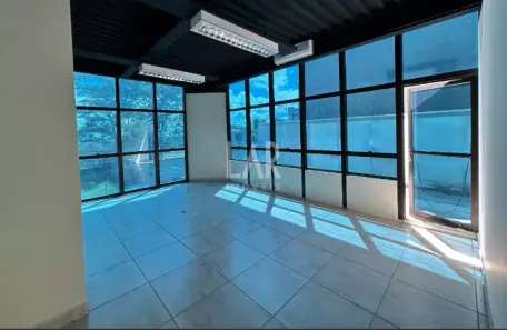 Sala Comercial para alugar, 300m² no Vila da Serra, Nova Lima