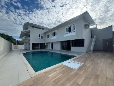 Casa com 7 Quartos para venda ou aluguel, 500m² no Camboinhas, Niterói