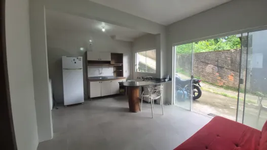 Apartamento com 1 Quarto para alugar, 28m² no Lagoa da Conceição, Florianópolis