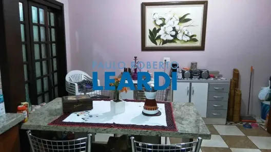 Sobrado com 4 Quartos à venda, 250m² no Fazenda da Juta, São Paulo