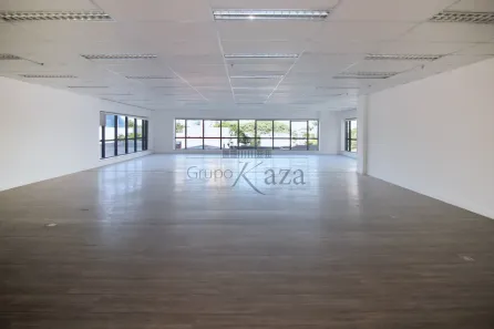 Ponto Comercial com 1 Quarto para alugar, 400m² no Vila Olímpia, São Paulo