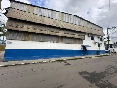 Galpão/Depósito/Armazém para alugar, 850m² no Alterosas, Serra