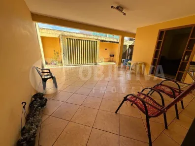 Casa com 3 Quartos à venda, 150m² no Planalto, Uberlândia