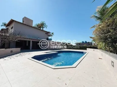 Casa com 5 Quartos à venda, 840m² no Cidade Jardim, Uberlândia