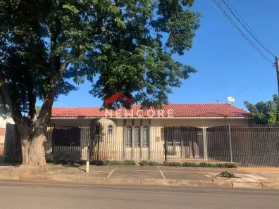 Casa com 3 Quartos à venda, 225m² no Jardim Verônica, Maringá