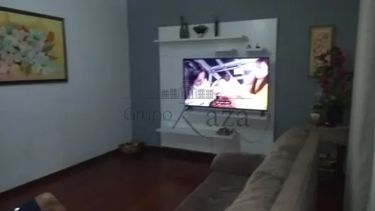 Casa com 3 Quartos à venda, 260m² no Monte Castelo, São José dos Campos