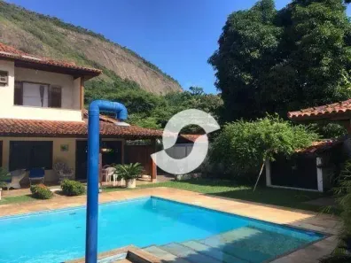 Casa com 4 Quartos à venda, 350m² no Itaipu, Niterói