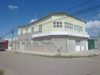 Prédio Residencial com 7 Quartos à venda, 300m² no Santa Maria, Brasília