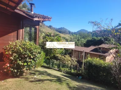 Casa de Condomínio com 3 Quartos para alugar, 300m² no Vargem Grande, Teresópolis