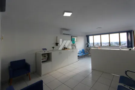 Sala Comercial à venda, 52m² no Capão Raso, Curitiba