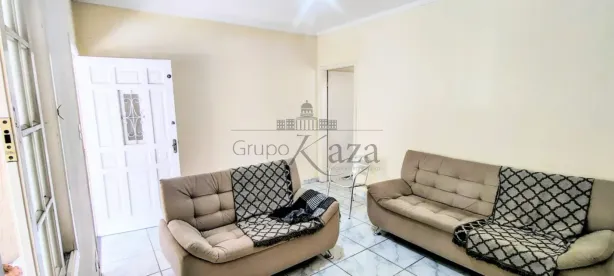 Casa com 2 Quartos para alugar, 230m² no Centro, Jacareí