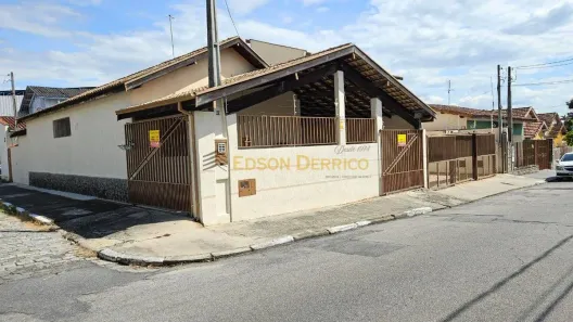 Casa com 3 Quartos para alugar, 175m² no Bosque da Princesa, Pindamonhangaba