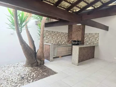 Sobrado com 3 Quartos à venda, 130m² no Condomínio Residence Club, Jacareí