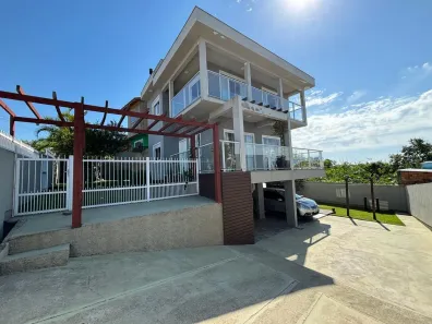 Casa com 3 Quartos à venda, 206m² no Vila Nova Alvorada, Imbituba