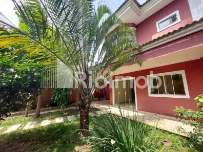 Casa de Condomínio com 4 Quartos à venda, 220m² no Vargem Grande, Rio de Janeiro
