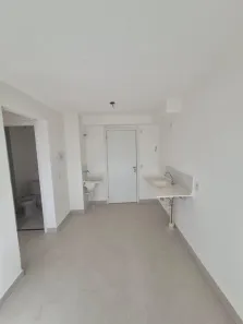 Apartamento com 2 Quartos para alugar, 32m² no Vila Carmosina, São Paulo