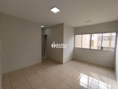 Apartamento com 2 Quartos para alugar, 56m² no Segismundo Pereira, Uberlândia