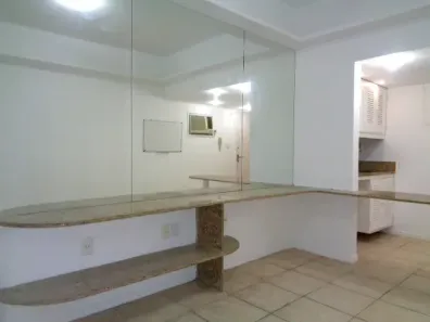 Apartamento com 1 Quarto para alugar, 40m² no Leme, Rio de Janeiro