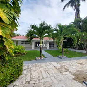 Casa com 4 Quartos para alugar, 204m² no Paiva, Cabo de Santo Agostinho