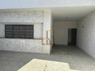 com 6 Quartos para alugar, 220m² no Centro, São José dos Campos