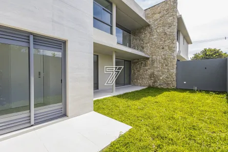Casa de Condomínio com 3 Quartos à venda, 244m² no Cascatinha, Curitiba