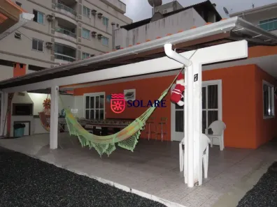 Casa com 3 Quartos para alugar, 110m² no Bombas, Bombinhas