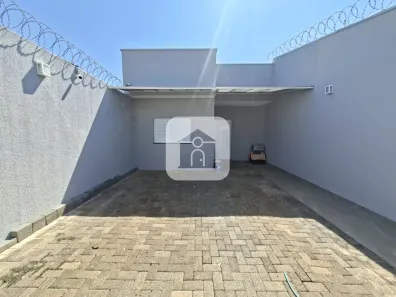 Casa com 3 Quartos para alugar, 90m² no Novo Mundo, Uberlândia