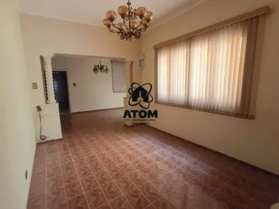 Casa com 4 Quartos à venda, 131m² no Centro, Taubaté