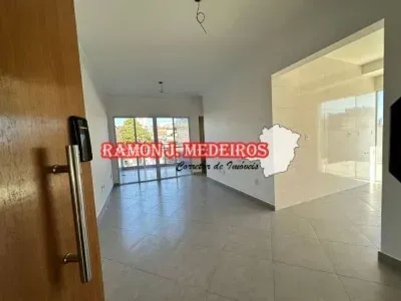 Apartamento com 2 quartos — Santa Mônica, Belo Horizonte