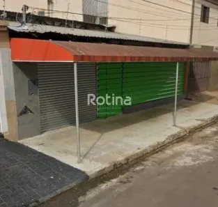 Ponto Comercial para alugar, 140m² no Alto Umuarama, Uberlândia