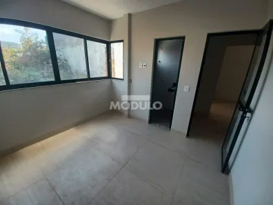Apartamento com 2 Quartos para alugar, 63m² no Umuarama, Uberlândia