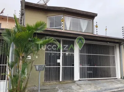 Sobrado com 4 Quartos à venda, 330m² no Loteamento Villa Branca, Jacareí