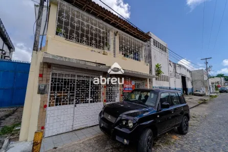 Casa com 6 Quartos à venda, 73m² no Alecrim, Natal