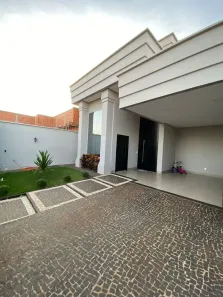 Casa com 3 Quartos à venda, 241m² no Residencial Interlagos, Rio Verde