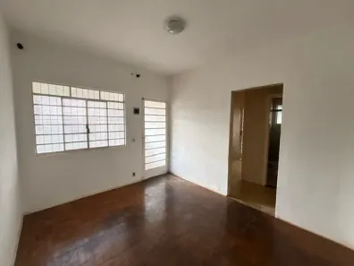 Casa com 2 Quartos para alugar, 80m² no Aterrado, Mogi Mirim
