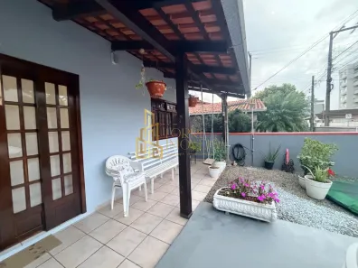 Casa com 3 Quartos à venda, 204m² no Gravatá, Navegantes