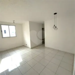 Apartamento com 3 Quartos para alugar, 56m² no Sítio Pinheirinho, São Paulo