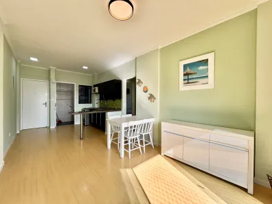 Apartamento com 2 Quartos à venda, 70m² no Jardim Las Palmas, Guarujá