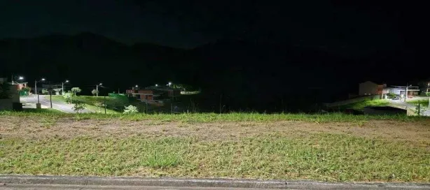 Lote/Terreno à venda, 446m² no Casa de Pedra, Volta Redonda