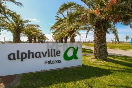 Lote/Terreno à venda, 401m² no Laranjal, Pelotas