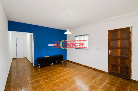 Casa com 2 Quartos para alugar, 179m² no Jardim Cumbica, Guarulhos