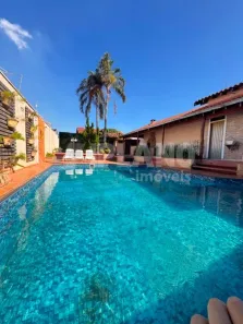 Casa com 3 Quartos para alugar, 340m² no Centro, Araraquara