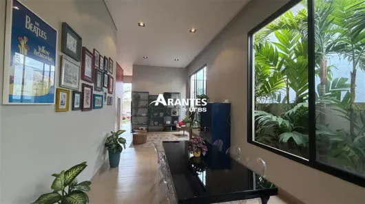 Casa de Condomínio com 3 Quartos à venda, 204m² no Laranjeiras, Uberlândia