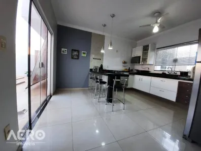 Casa de Condomínio com 3 Quartos à venda, 220m² no Quinta Ranieri, Bauru