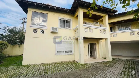 Casa com 5 Quartos à venda, 430m² no Passo da Areia, Porto Alegre