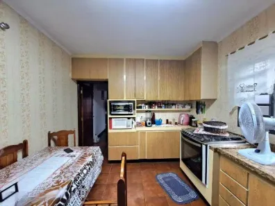 Casa com 4 Quartos à venda, 174m² no Vila Alzira, Santo André