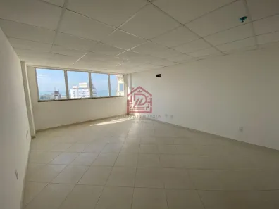 Imóvel Comercial para alugar, 540m² no Imbetiba, Macaé