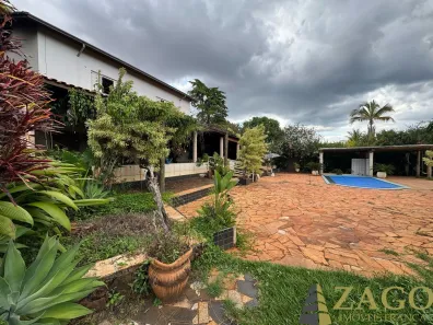 Fazenda/Sítio com 3 Quartos à venda, 500m² no Jardim Monte Carlo, Franca