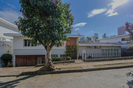 Sobrado com 3 Quartos à venda, 300m² no Cerqueira César, São Paulo